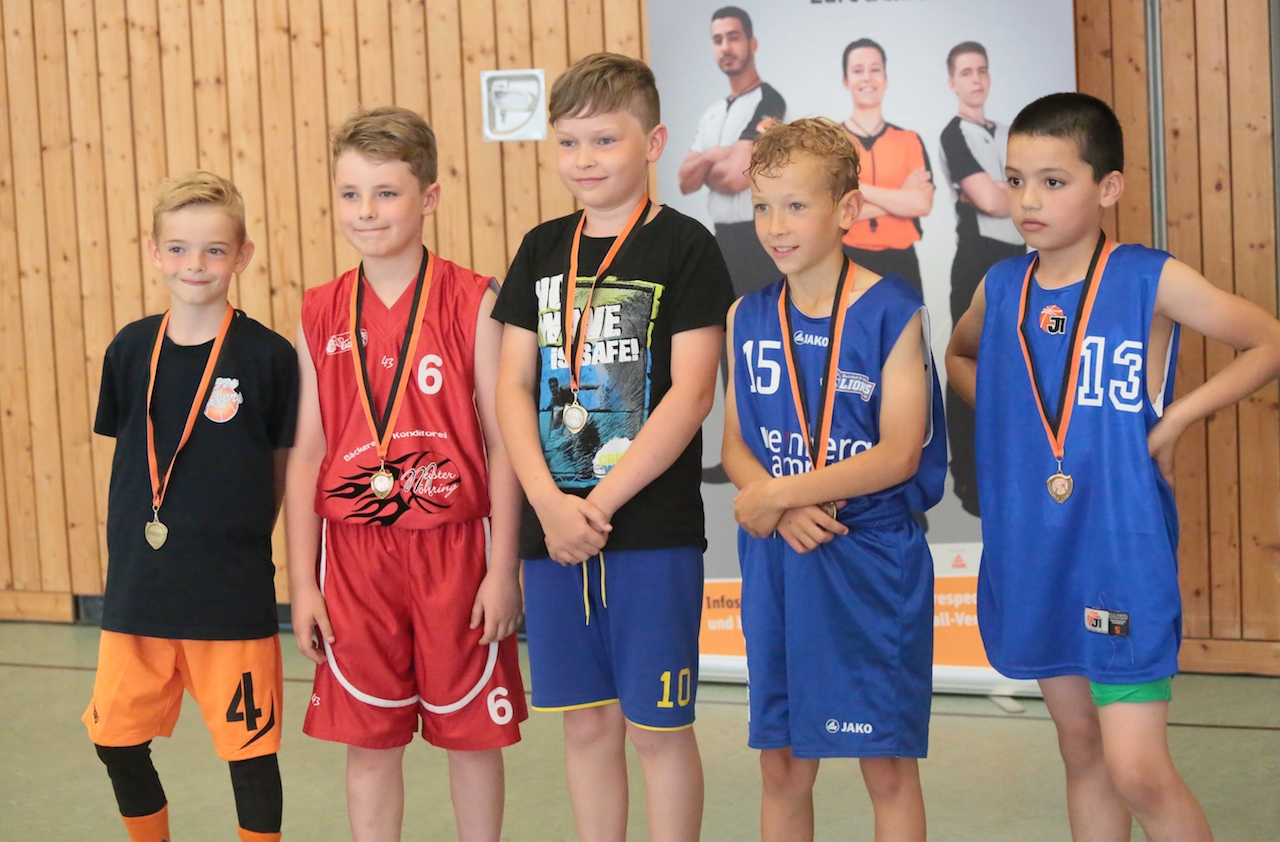Auszeichnung der tagesbesten Spielerinnen und Spieler // Foto: BVSA